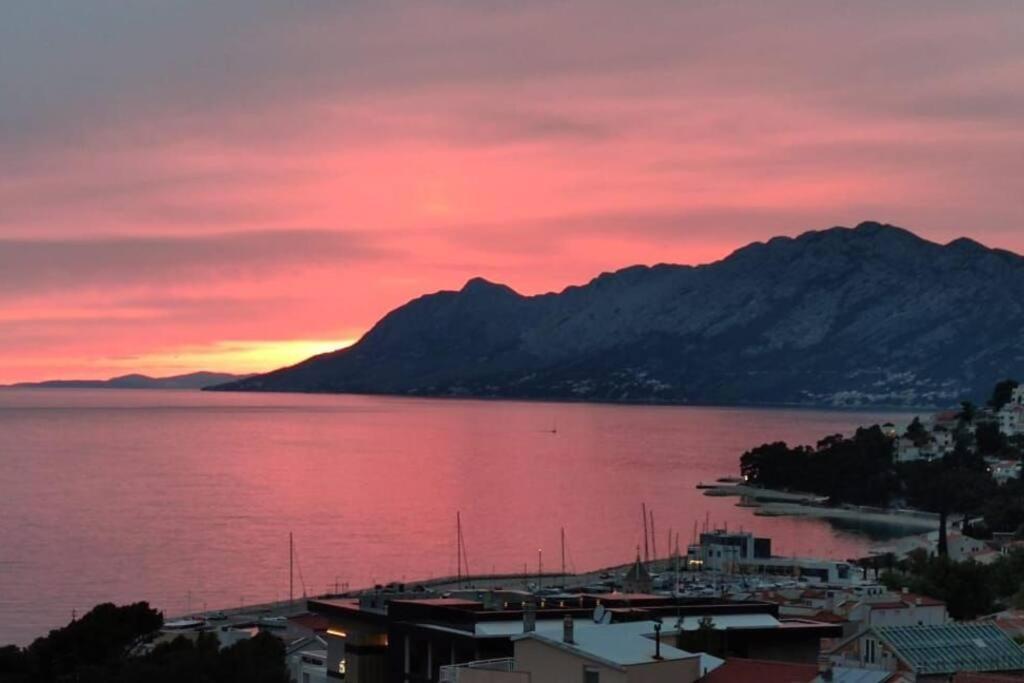 Apartment With Sea View Baška Voda Extérieur photo