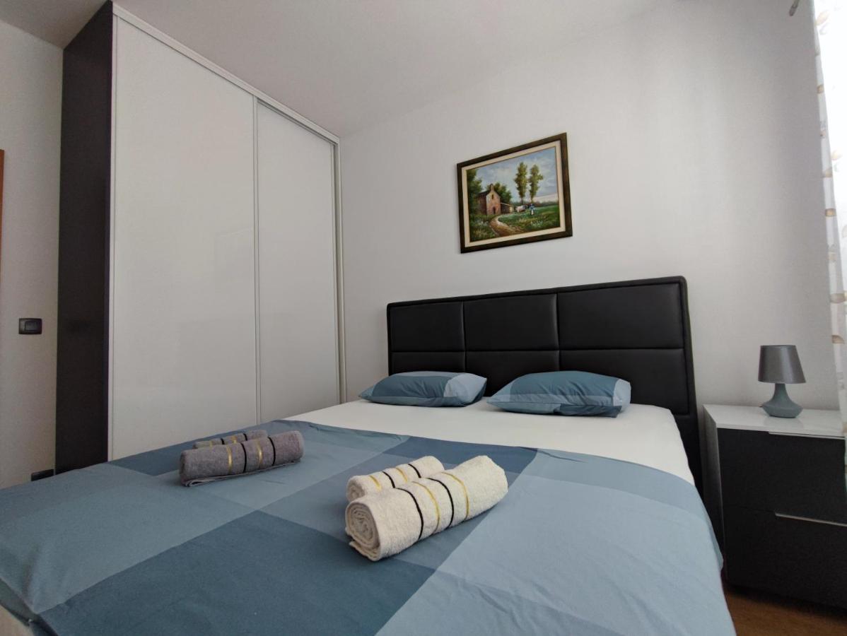 Apartment With Sea View Baška Voda Extérieur photo